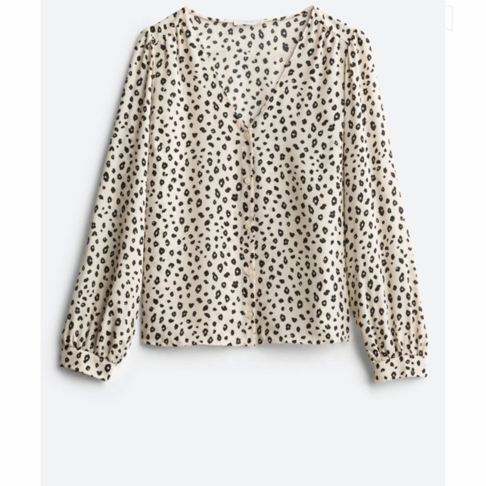 Lush v-neck off white print blouse small